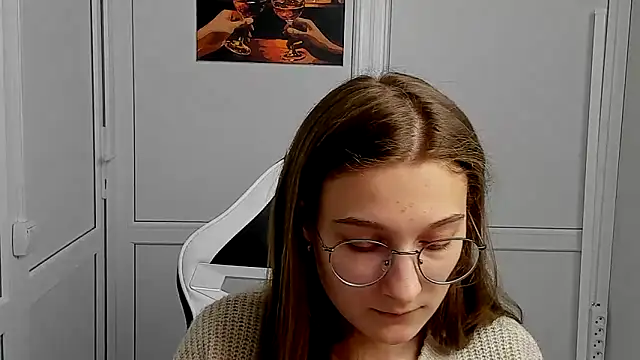 Mia kristal online show from April 2026 12:58:02 PM