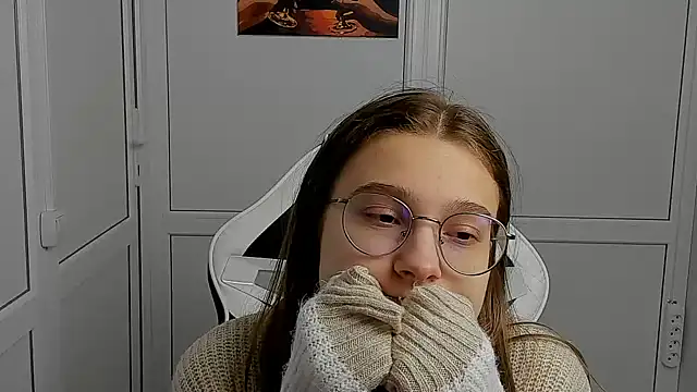 Mia kristal online show from April 2026 07:53:01 AM