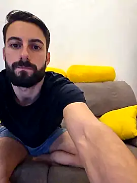 AmicisegretiITA online show from April 2026 07:19:01 PM