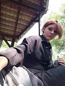 NinaParri online show from July 2026 04:49:02 AM