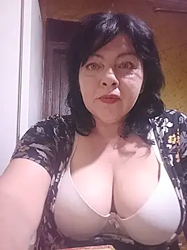 Snapshot of DancingMOMMY chatting on June 2026 04:18:01 PM DancingMOMMY online show from June 2026 04:18:01 PM