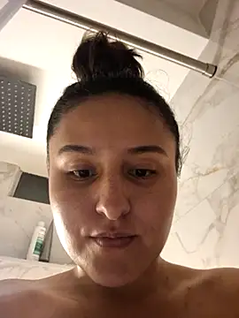 rafaella stefano online show from March 2026 10:58:01 PM