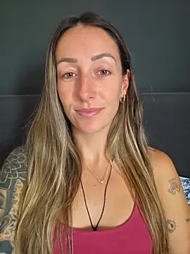 Snapshot of NicoleKaiser chatting on June 2026 08:12:02 AM NicoleKaiser online show from June 2026 08:12:02 AM