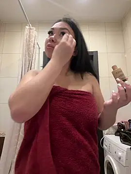 LaaadyDaaamn online show from April 2026 12:53:02 PM