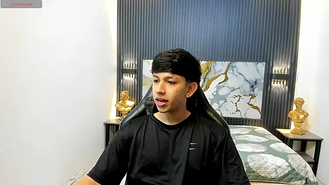 AdrianFranko online show from May 2026 01:17:01 PM