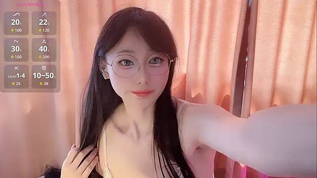 Snapshot of xinxinzii chatting on July 2026 03:54:01 AM xinxinzii online show from July 2026 03:54:01 AM