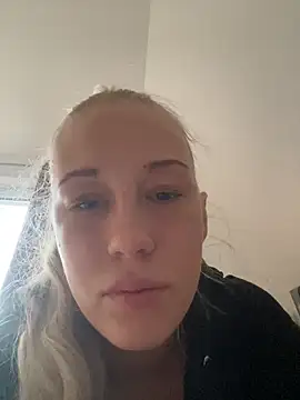 LeniMaria online show from March 2026 05:05:01 PM