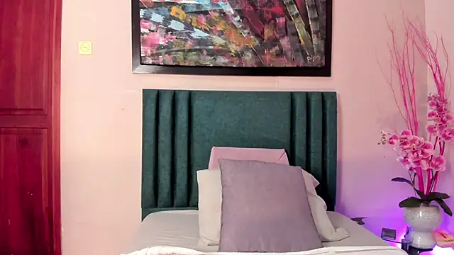 CloeRosell online show from April 2026 06:14:02 PM