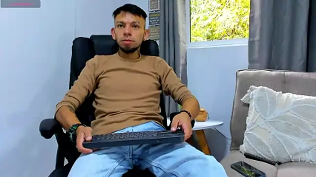 Steban silv online show from May 2026 12:59:01 PM