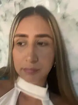 VictoriaWhitmore online show from April 2026 09:39:33 PM