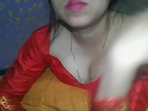 Snapshot of Qween_Seelu chatting on June 2026 01:04:01 AM Qween Seelu online show from June 2026 01:04:01 AM