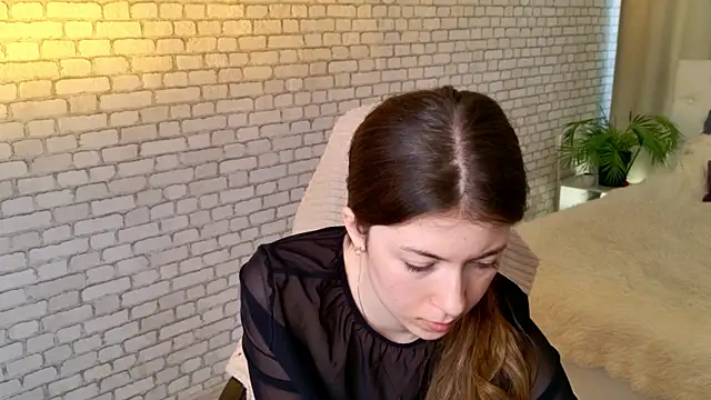 Snapshot of LiuYani chatting on May 2026 01:38:02 PM LiuYani online show from May 2026 01:38:02 PM
