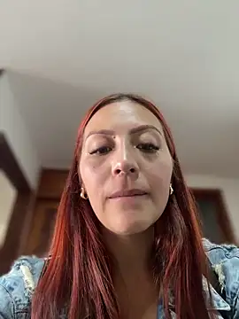 Snapshot of Queen_Scatlett chatting on May 2026 12:44:02 PM Queen Scatlett online show from May 2026 12:44:02 PM