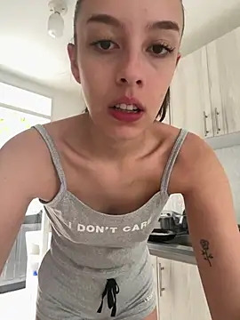 Lauren Storm online show from May 2026 03:44:02 PM