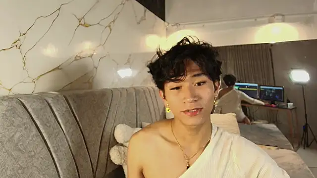 cococumps online show from April 2026 11:33:01 AM