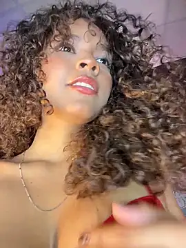 CurlyOopsieXXX online show from April 2026 09:40:02 PM