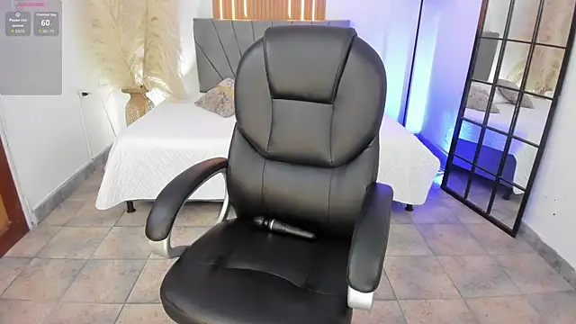 dulce-nicoll online show from April 2026 02:22:01 PM