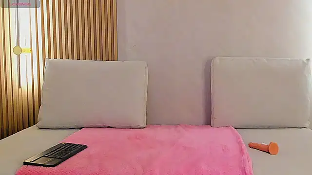 lua rosse online show from April 2026 03:46:02 AM