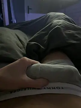 zoladj online show from March 2026 10:59:01 PM