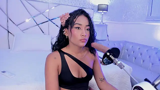 Horny Brunette  online show from April 2026 03:18:02 AM