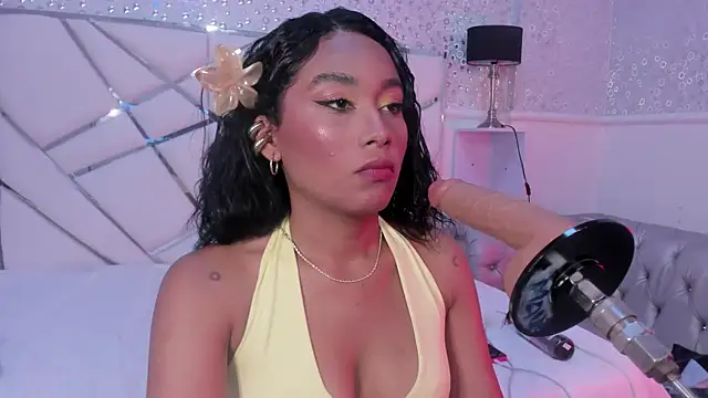 Horny Brunette  online show from April 2026 03:32:01 AM