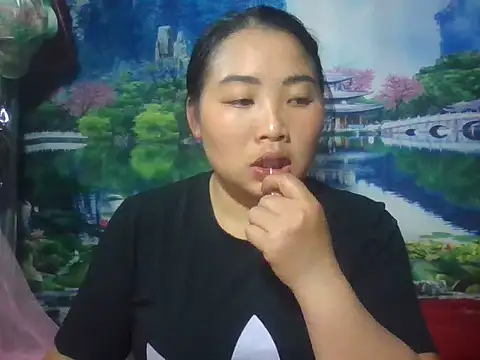 Huemy098 online show from April 2026 01:25:02 PM