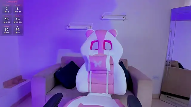 april smiith1 online show from April 2026 12:28:01 PM