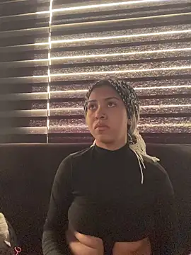 Laila LS online show from April 2026 01:14:01 PM