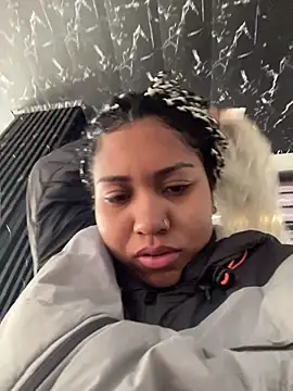 Laila LS online show from April 2026 01:04:01 PM