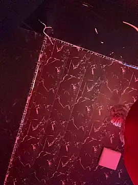 Laila LS online show from April 2026 07:58:01 PM