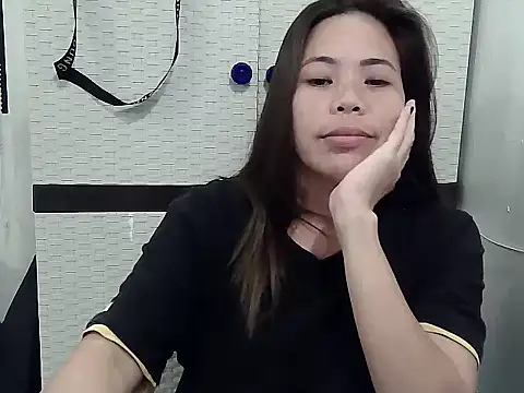Snapshot of sweetciendy chatting on May 2026 01:43:02 PM sweetciendy online show from May 2026 01:43:02 PM