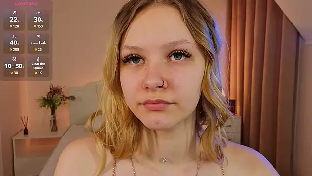 StaceyyJones online show from April 2026 11:33:01 AM