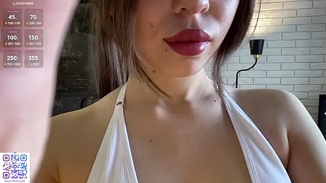 VictoryGlow online show from April 2026 11:46:02 AM