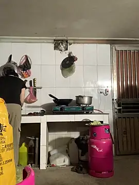 tieuvy6 online show from April 2026 12:52:02 PM