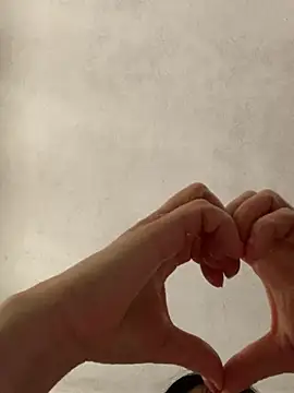 tieuvy6 online show from April 2026 01:20:02 AM