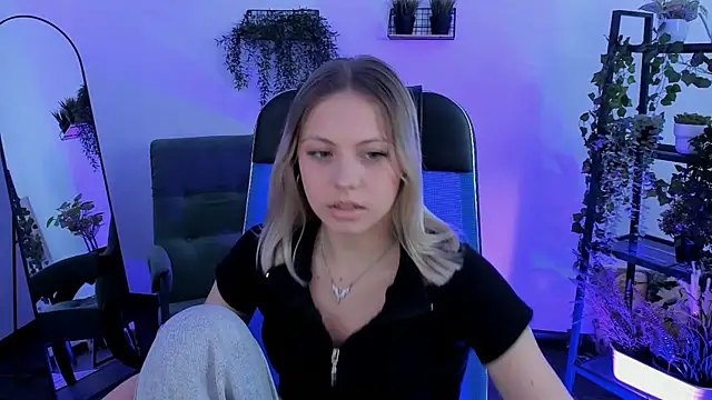 BlossomVibe online show from April 2026 10:27:01 AM