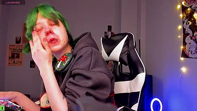 LittleKittenStar online show from April 2026 02:54:01 AM