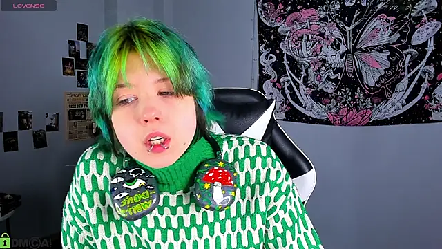 LittleKittenStar online show from April 2026 02:37:02 AM