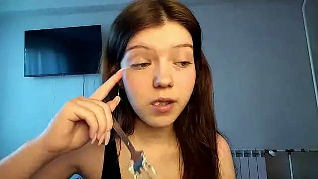 Snapshot of Helgawithyou chatting on April 2026 04:09:01 PM Helgawithyou online show from April 2026 04:09:01 PM
