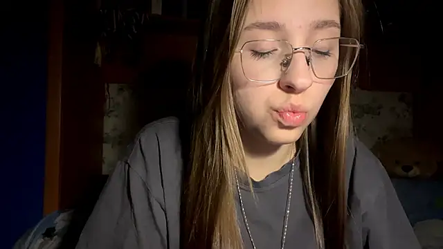 Vickyfaith online show from April 2026 09:37:02 PM