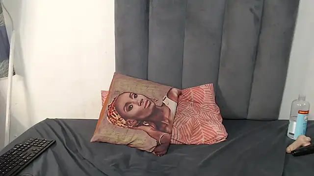 dark-berry77 online show from April 2026 10:54:02 PM