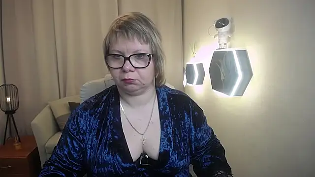 Snapshot of BonnnyBoobsy chatting on April 2026 05:54:02 AM BonnnyBoobsy online show from April 2026 05:54:02 AM