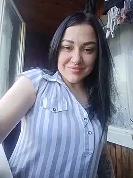 Snapshot of Elsie-Nora chatting on June 2026 04:44:01 AM Elsie-Nora online show from June 2026 04:44:01 AM