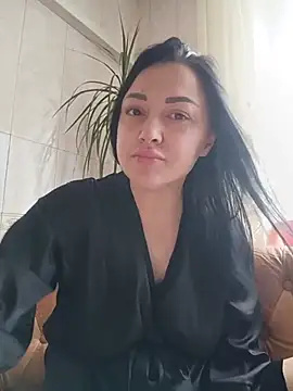 Snapshot of Elsie-Nora chatting on July 2026 08:17:02 AM Elsie-Nora online show from July 2026 08:17:02 AM