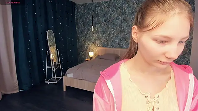 AndriaWhitford online show from April 2026 06:41:01 AM