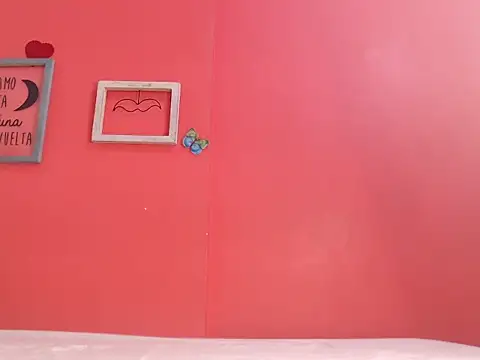 CharlotteBrownn2 online show from April 2026 01:12:02 PM