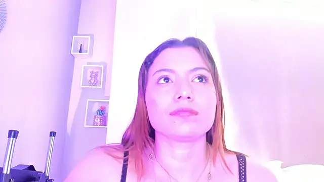 Littletammy4u online show from May 2026 11:28:01 AM