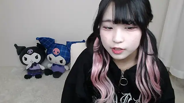 nanami nyann online show from April 2026 03:22:02 PM