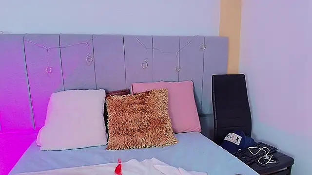 LiiaaGenner online show from April 2026 06:16:02 PM