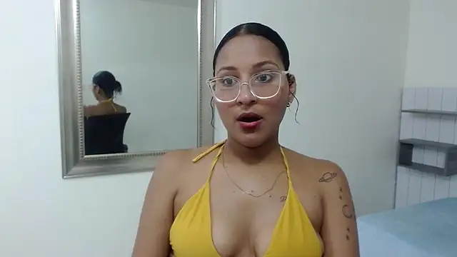 Rubi Diamond  online show from April 2026 08:17:01 PM